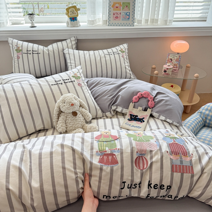 慕尚家纺 2025新款全棉印花毛巾绣工艺款四件套 熊熊马戏团