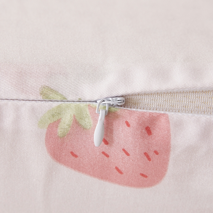 91家纺网 家纺一手货源 找家纺 翎盈家纺 2025款ins风小清新卡通多规格纯棉乳胶枕专用枕套全棉枕头套 草莓兔兔