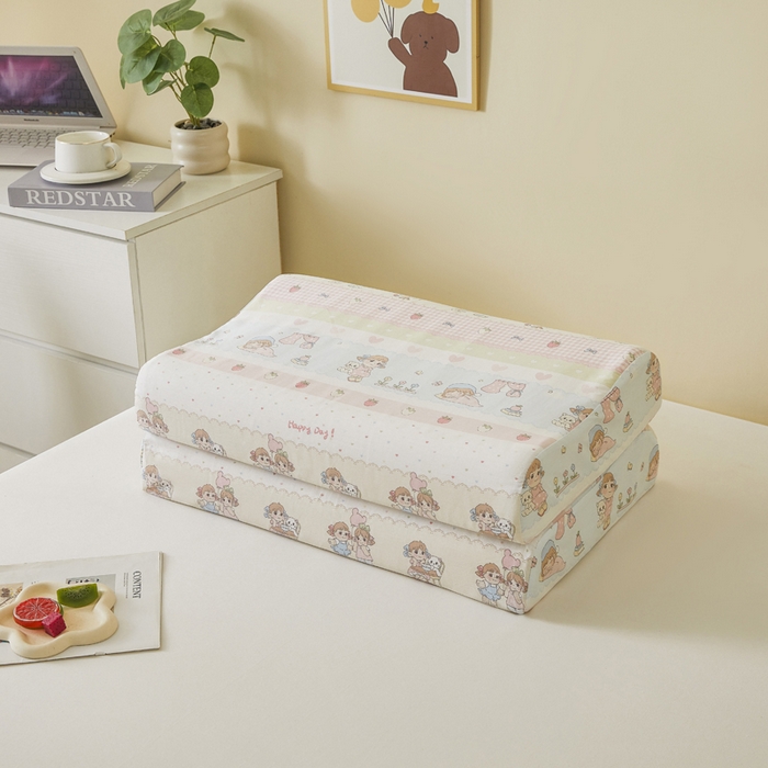 91家纺网 家纺一手货源 找家纺 翎盈家纺 2025款ins风小清新卡通多规格纯棉乳胶枕专用枕套全棉枕头套 快乐童年