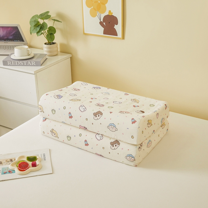 91家纺网 家纺一手货源 找家纺 翎盈家纺 2025款ins风小清新卡通多规格纯棉乳胶枕专用枕套全棉枕头套 糖果幼儿园