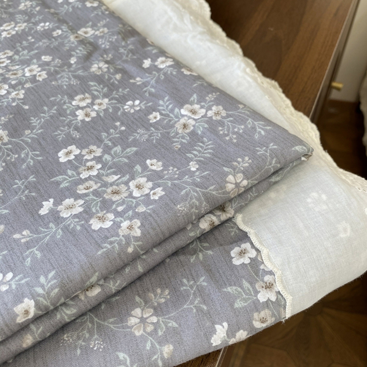 91家纺网 家纺一手货源 找家纺 奈萝家纺 2025新款13372全棉法式大花边床盖被套四件套 塞纳河畔