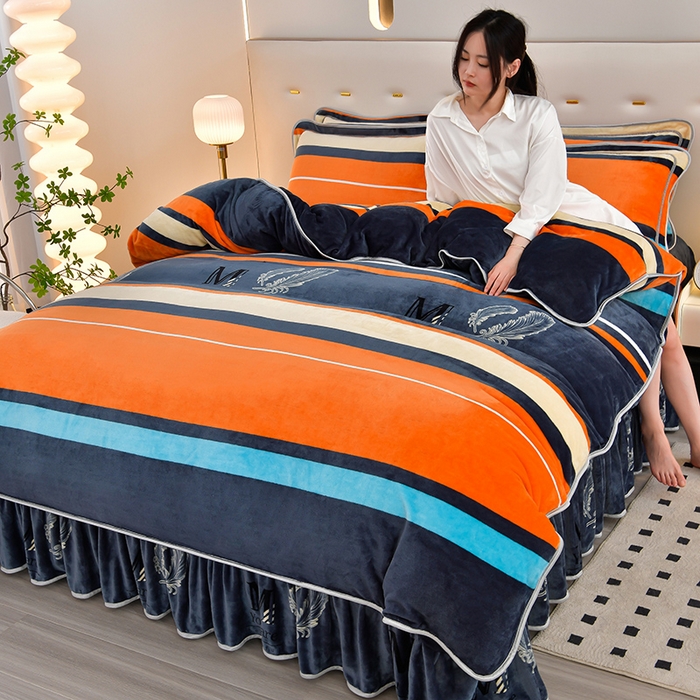 91家纺网 家纺一手货源 找家纺 （总） 妮恒美 2025新款牛奶绒印花床裙款四件套法莱绒四件套珊瑚金貂绒四件套