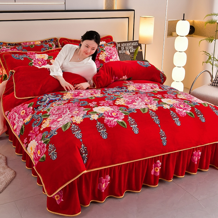 91家纺网 家纺一手货源 找家纺 （总） 妮恒美 2025新款牛奶绒印花床裙款四件套法莱绒四件套珊瑚金貂绒四件套