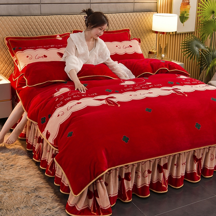 91家纺网 家纺一手货源 找家纺 （总） 妮恒美 2025新款牛奶绒印花床裙款四件套法莱绒四件套珊瑚金貂绒四件套