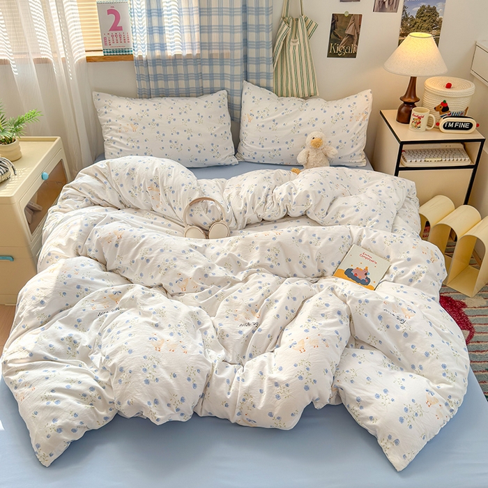 91家纺网 家纺一手货源 找家纺 罗亿家纺 2025新款软绵绵的双拼印花小清新水洗云朵棉四件套（含买家秀场景二）开心一家鸭