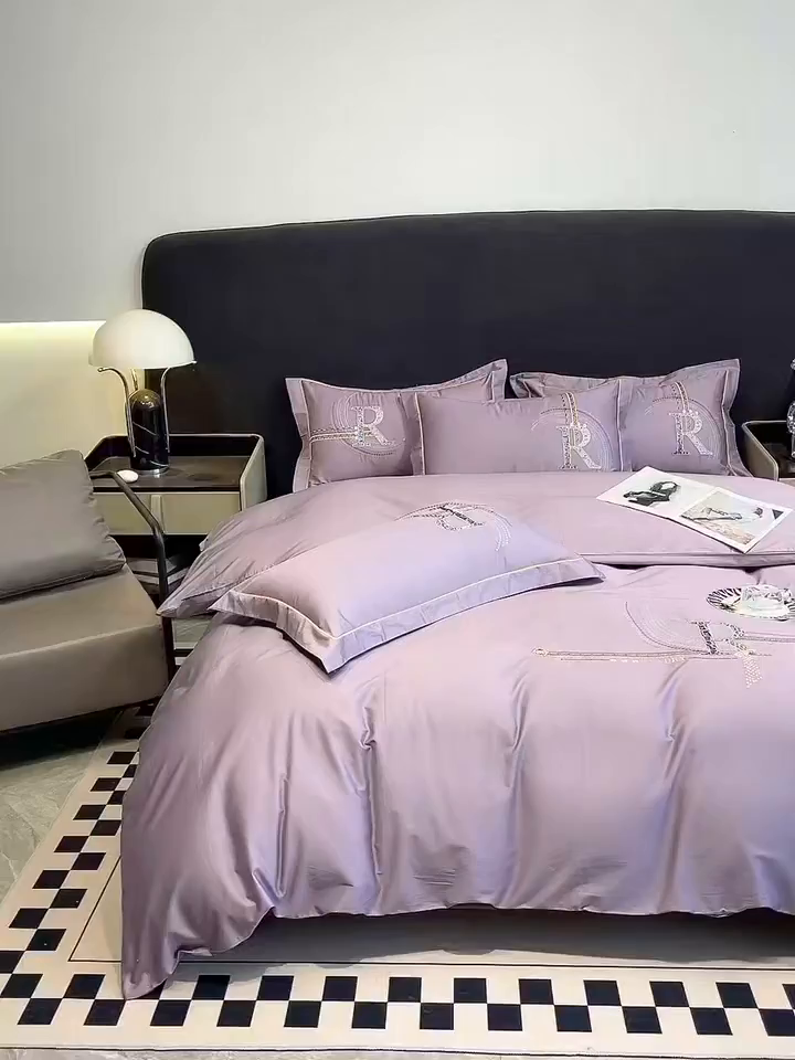 91家纺网 家纺一手货源 找家纺 艾迪尚家纺 2025新款120支刺绣长绒棉四六件套（新拍）-四六件套 时尚紫