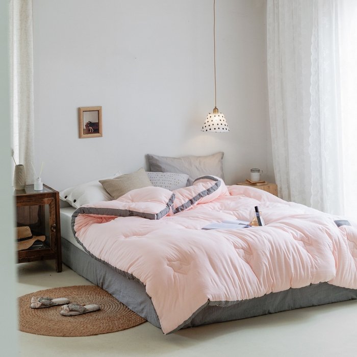 91家纺网 家纺一手货源 找家纺 VIP被业 2025新款新疆棉花千鸟格立体秋冬被全棉水洗棉被子被芯 胭脂粉