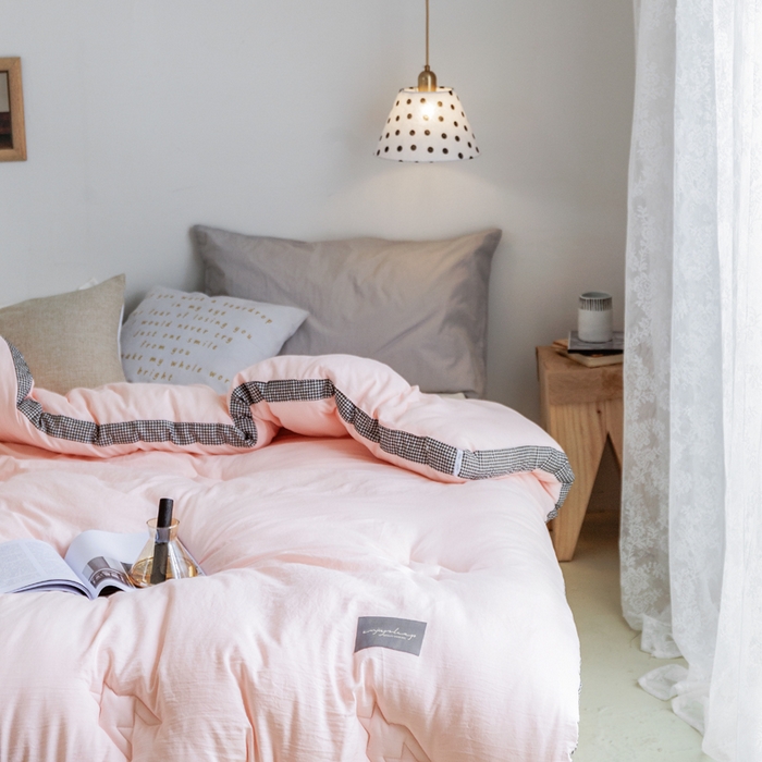 91家纺网 家纺一手货源 找家纺 VIP被业 2025新款新疆棉花千鸟格立体秋冬被全棉水洗棉被子被芯 胭脂粉