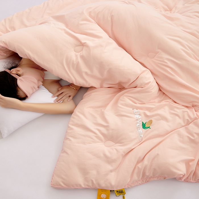 91家纺网 家纺一手货源 找家纺 VIP被业 2025新款立体玉米纤维冬被大豆冬被被子被芯 粉色