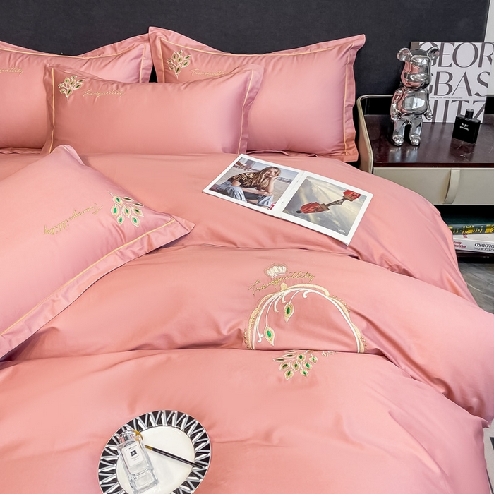 91家纺网 家纺一手货源 找家纺 艾迪尚家纺 2025新款120支刺绣长绒棉四六件套（新拍）-单被套 孔雀-胭脂红