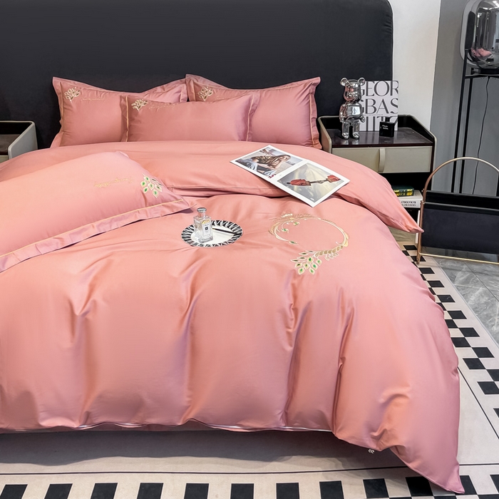 91家纺网 家纺一手货源 找家纺 艾迪尚家纺 2025新款120支刺绣长绒棉四六件套（新拍）-单被套 孔雀-胭脂红