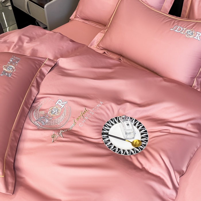 91家纺网 家纺一手货源 找家纺 艾迪尚家纺 2025新款120支刺绣长绒棉四六件套（新拍）-单被套 山茶花-胭脂红