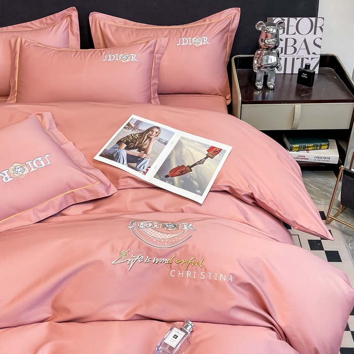 91家纺网 家纺一手货源 找家纺 艾迪尚家纺 2025新款120支刺绣长绒棉四六件套（新拍）-单被套 山茶花-胭脂红