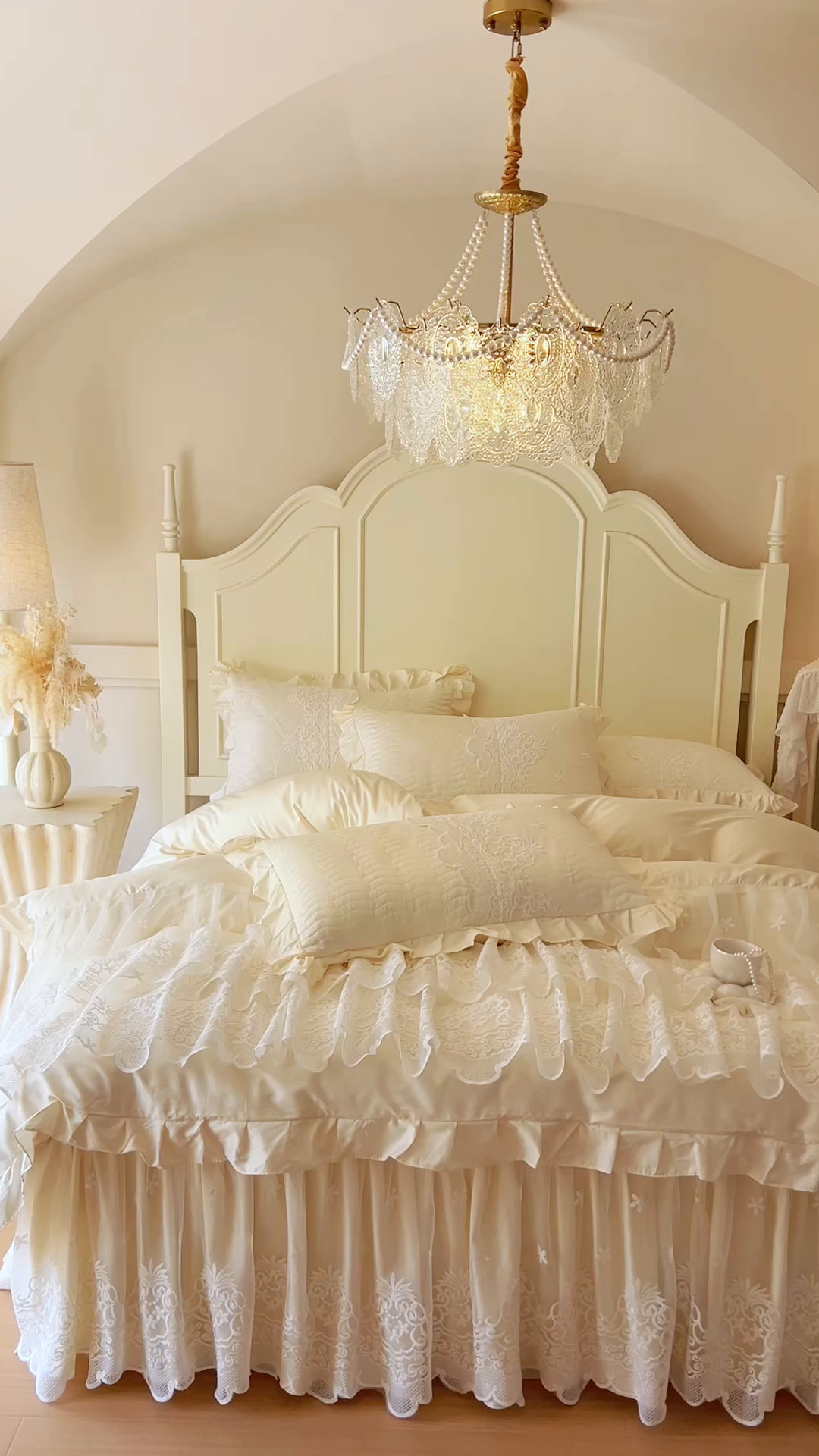 91家纺网 家纺一手货源 找家纺 恋尚 2025新款60S贡缎长绒棉全棉纯棉拉链可拆卸床笠款床裙四件套-曼莉系列 曼莉-奶油黄