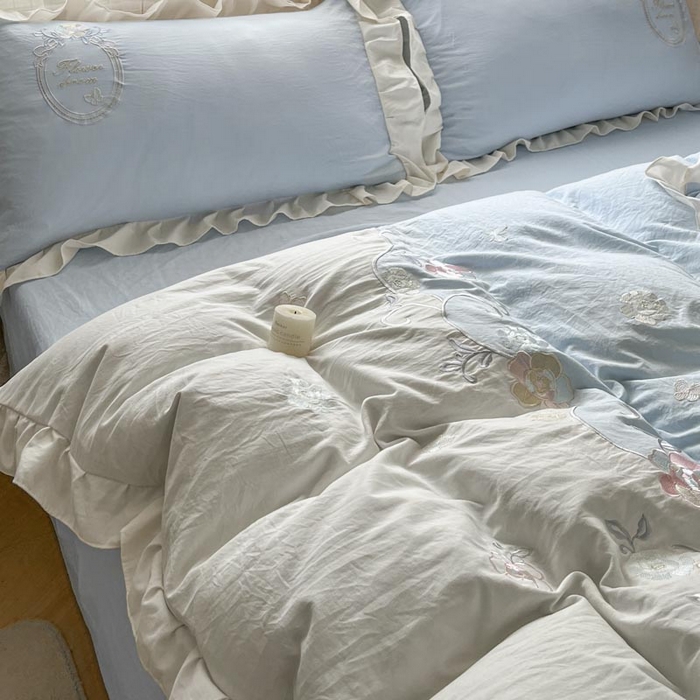 91家纺网 家纺一手货源 找家纺 ab家纺 2025新款夏莉儿系列水洗棉绣花四件套 夏莉儿-天空蓝