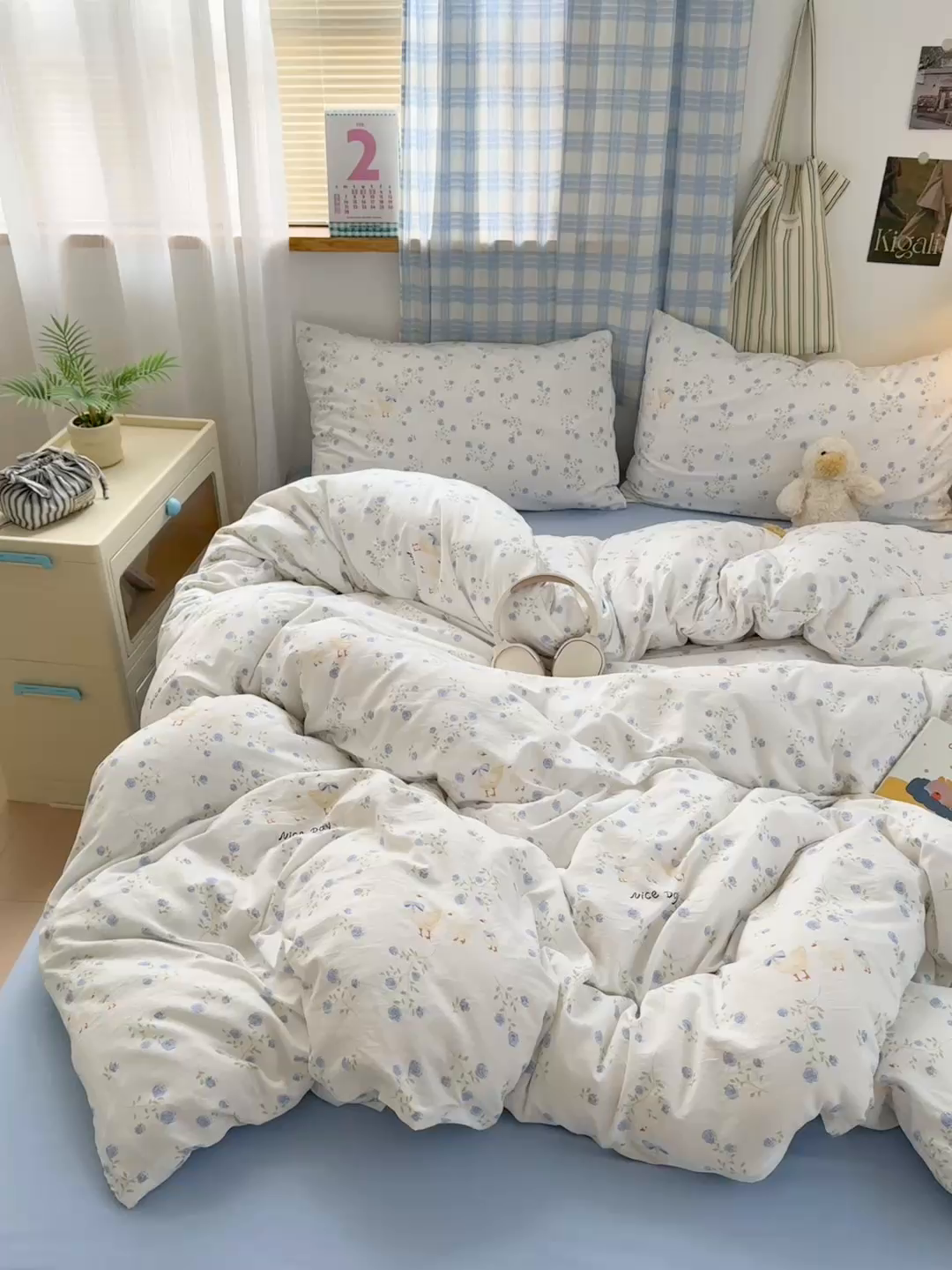91家纺网 家纺一手货源 找家纺 罗亿家纺 2025新款软绵绵的双拼印花小清新水洗云朵棉四件套（含买家秀场景二）开心一家鸭