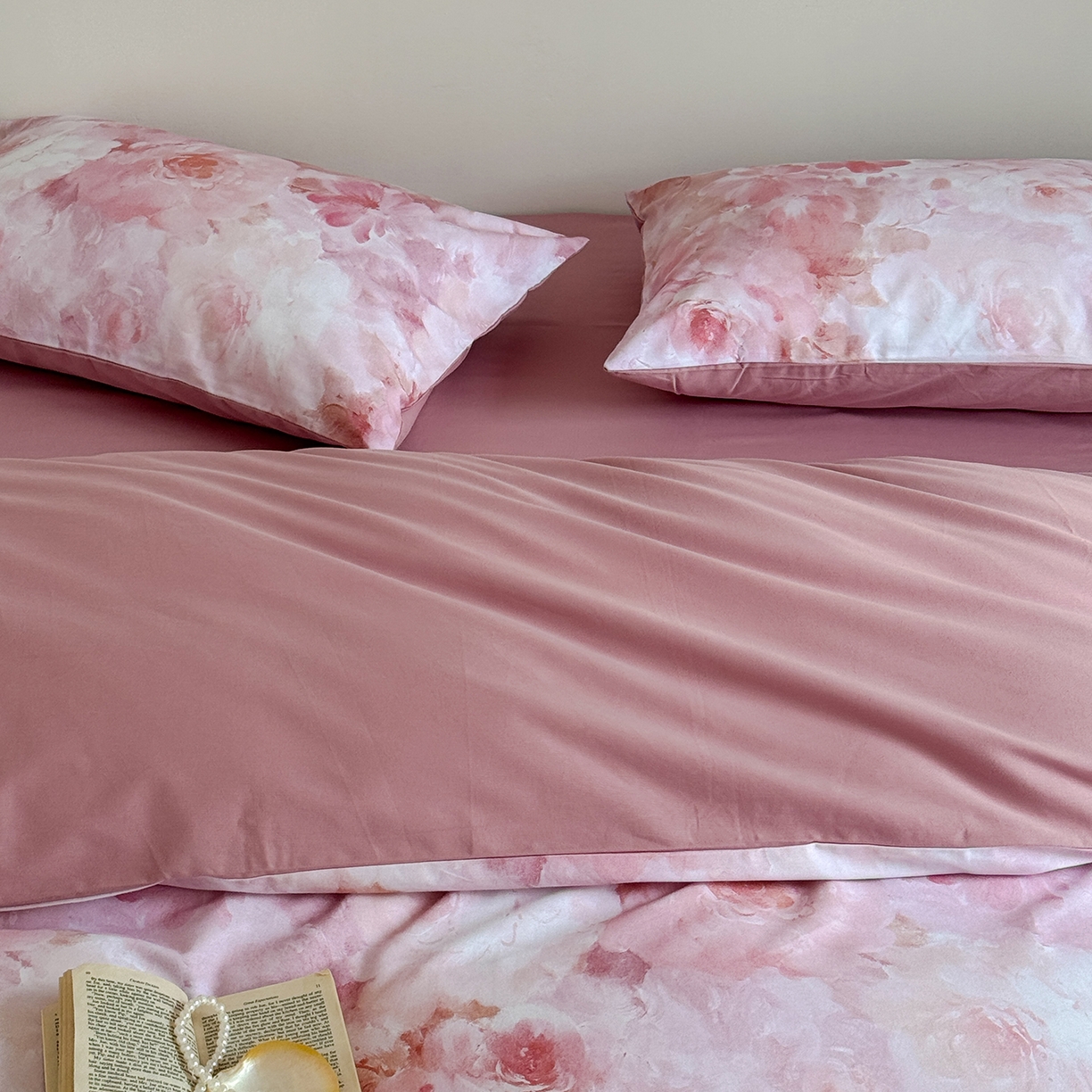 91家纺网 家纺一手货源 找家纺 窝米 2025新款全棉火山磨毛花卉系列四件套-第二批 雾祷粉