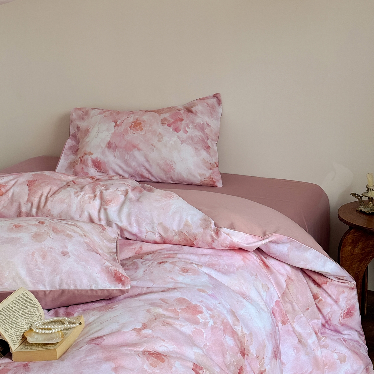 91家纺网 家纺一手货源 找家纺 窝米 2025新款全棉火山磨毛花卉系列四件套-第二批 雾祷粉