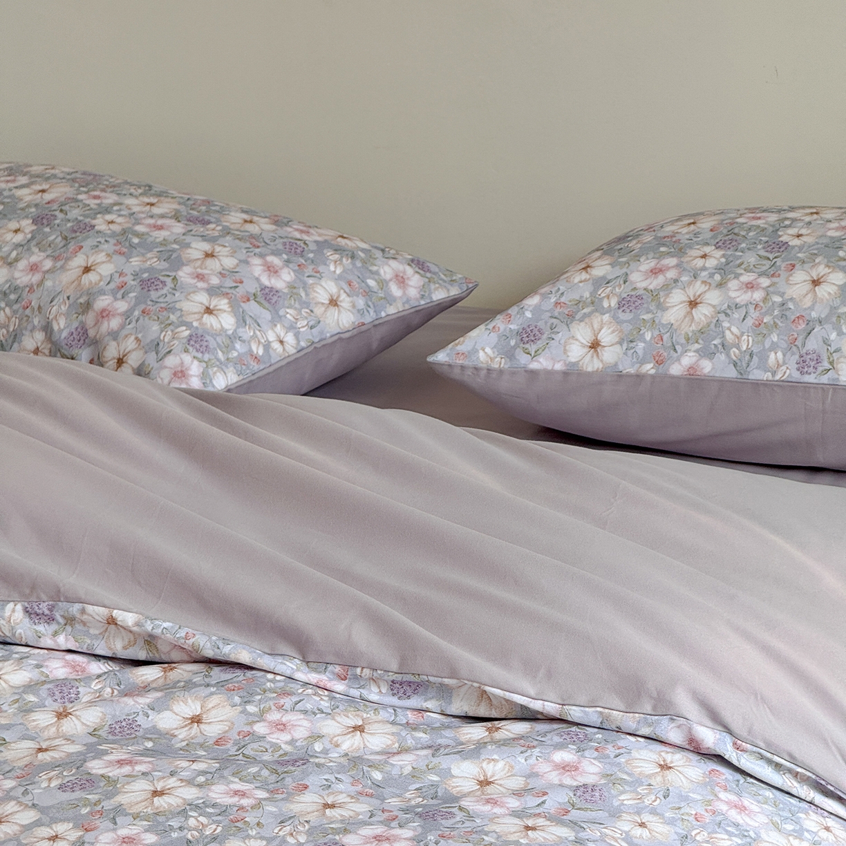 91家纺网 家纺一手货源 找家纺 窝米 2025新款全棉火山磨毛花卉系列四件套-第二批 蜜蔷蓝