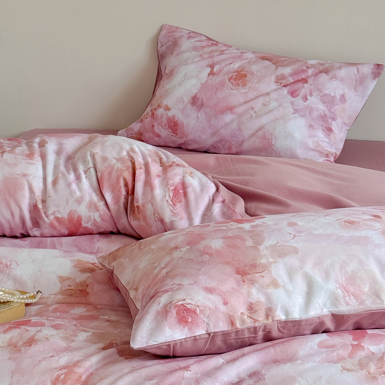 91家纺网 家纺一手货源 找家纺 窝米 2025新款全棉火山磨毛花卉系列四件套-第二批 雾祷粉