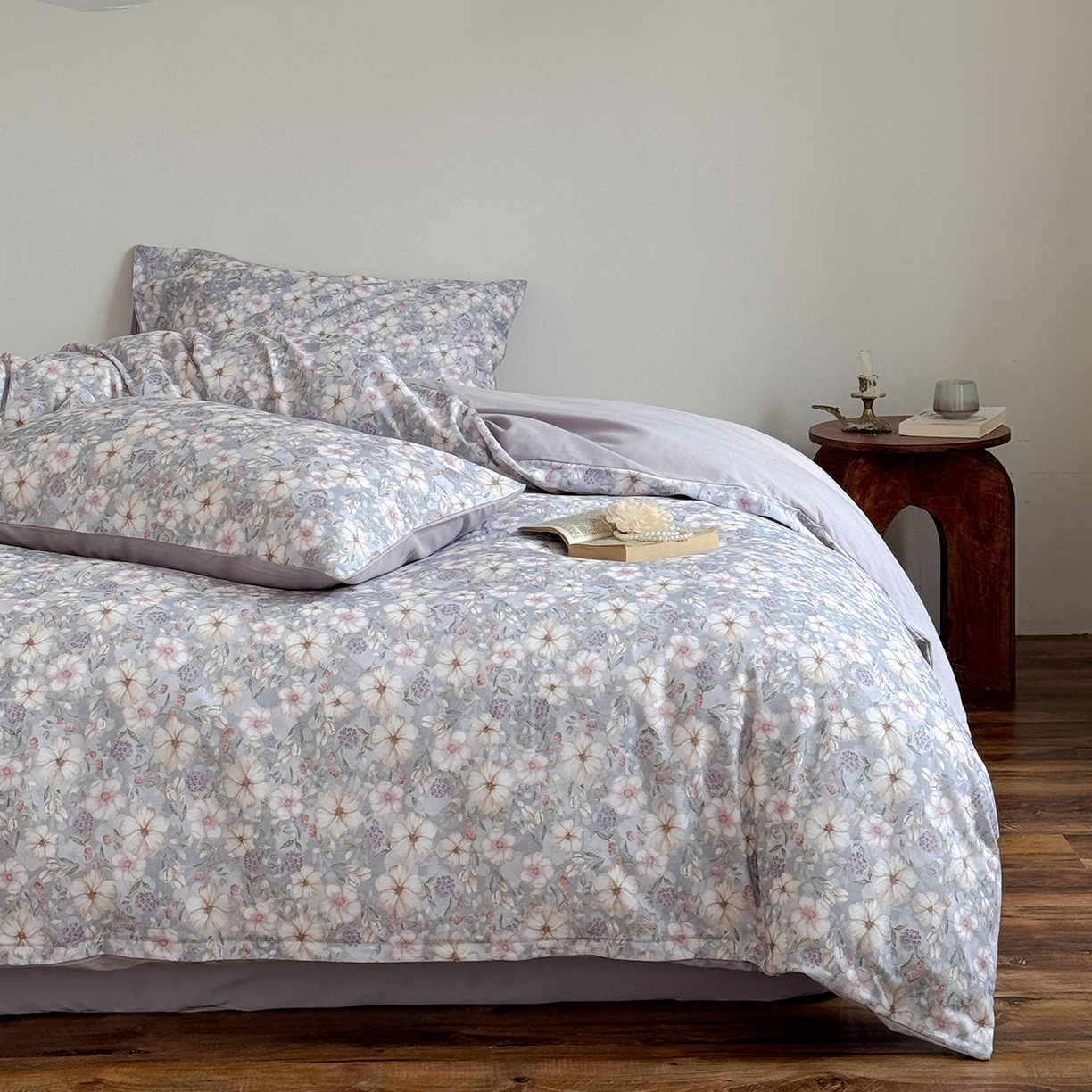 91家纺网 家纺一手货源 找家纺 窝米 2025新款全棉火山磨毛花卉系列四件套-第二批 蜜蔷蓝