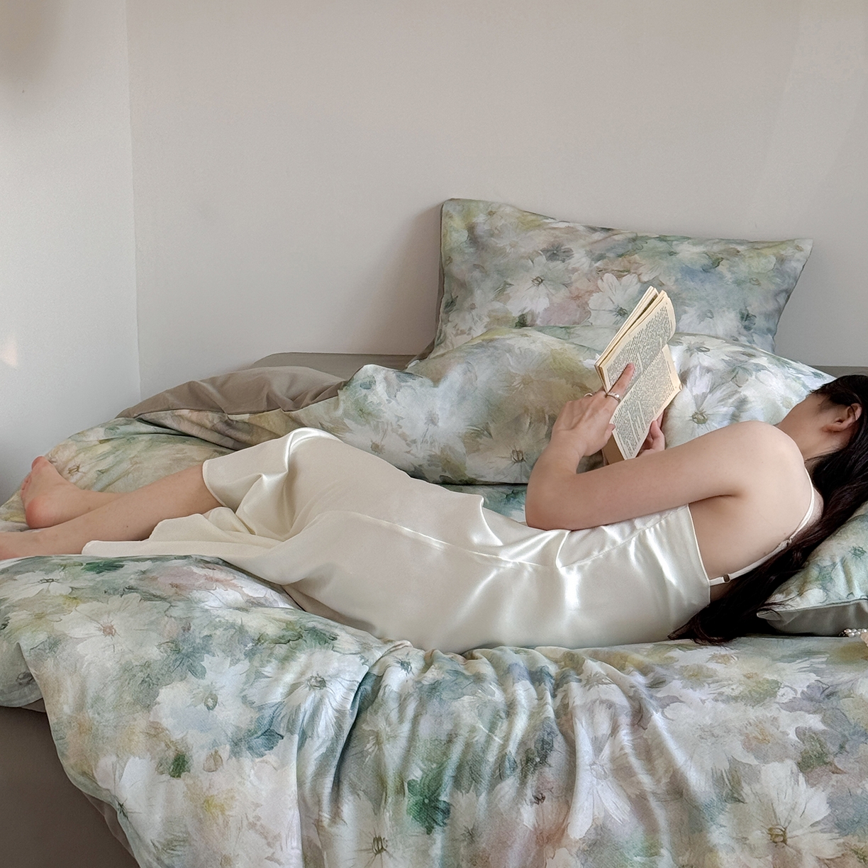 91家纺网 家纺一手货源 找家纺 窝米 2025新款全棉火山磨毛花卉系列四件套-第二批 雾化绿