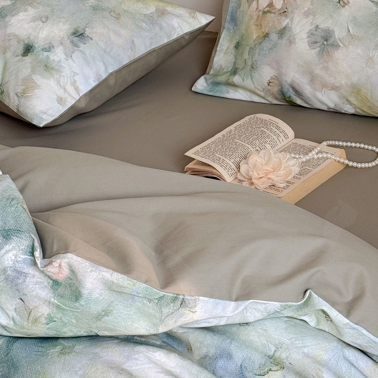 91家纺网 家纺一手货源 找家纺 窝米 2025新款全棉火山磨毛花卉系列四件套-第二批 雾化绿