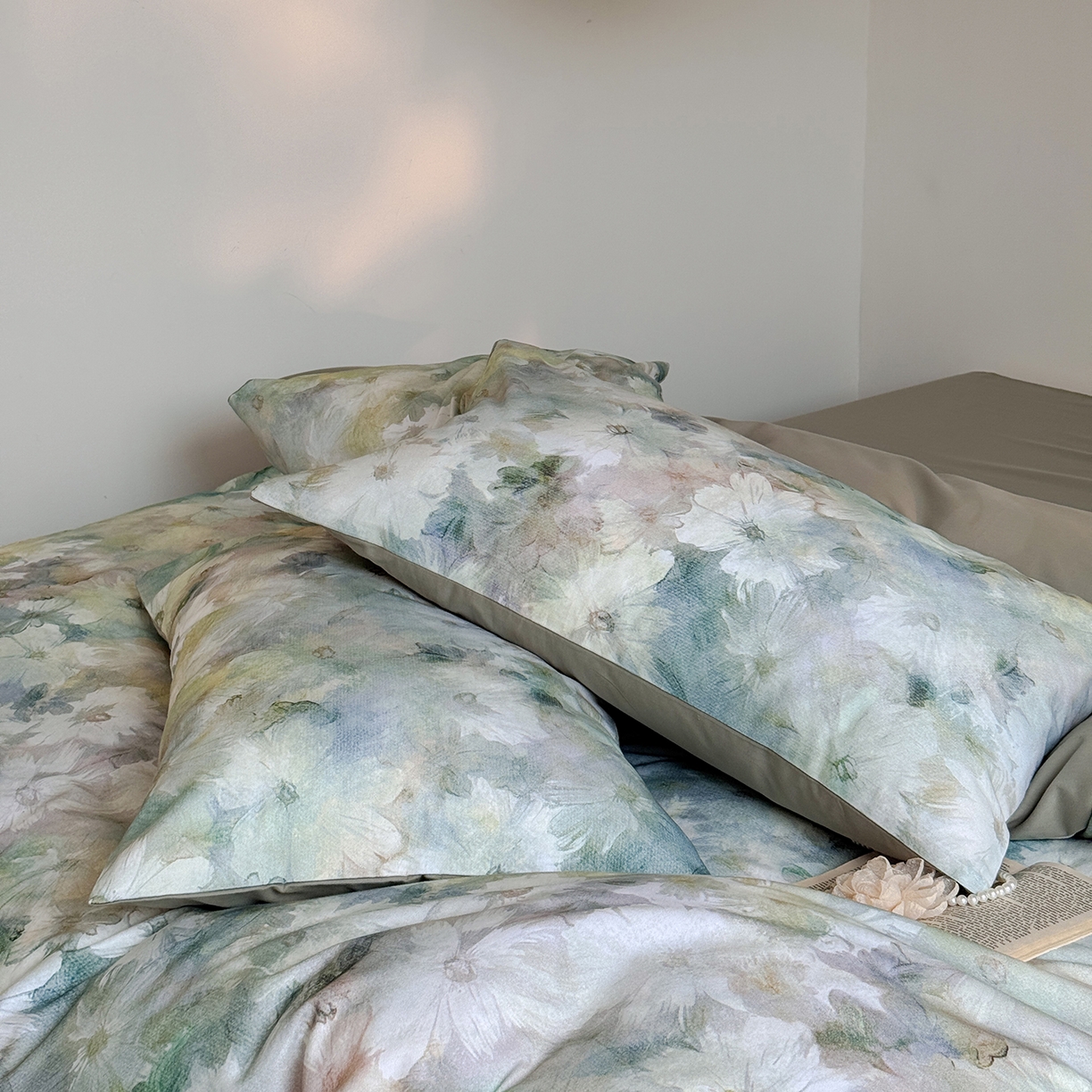 91家纺网 家纺一手货源 找家纺 窝米 2025新款全棉火山磨毛花卉系列四件套-第二批 雾化绿