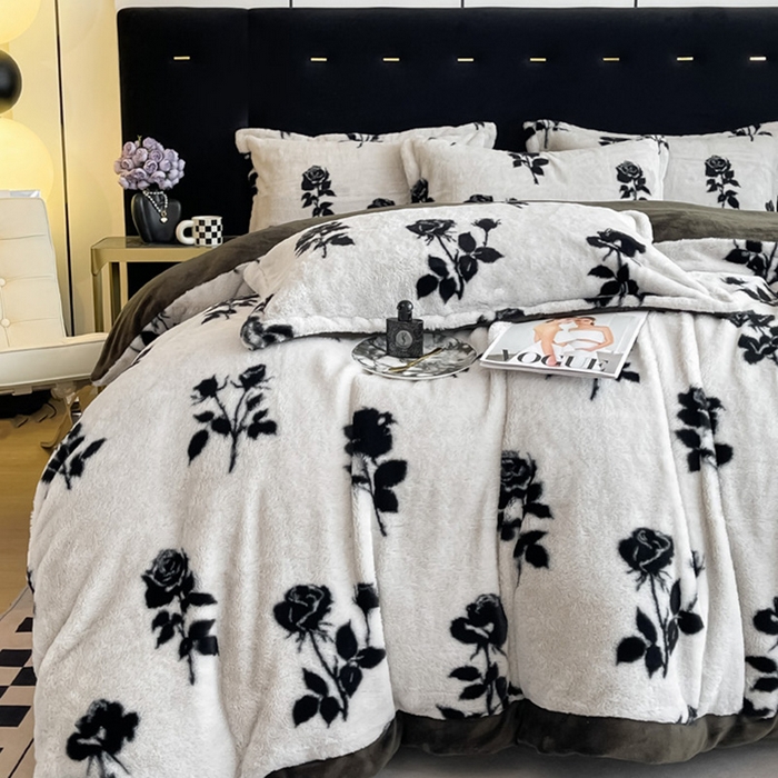 91家纺网 家纺一手货源 找家纺 仟网汇 2025新款兔毛绒法式宽边四件套牛奶绒 邂逅玫瑰