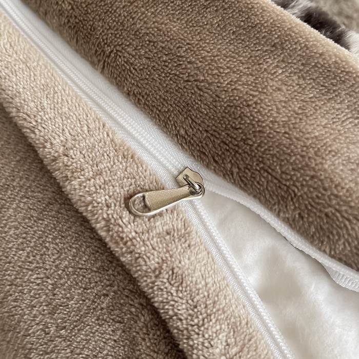 91家纺网 家纺一手货源 找家纺 仟网汇 2025新款兔毛绒法式宽边四件套牛奶绒 拿铁玫瑰