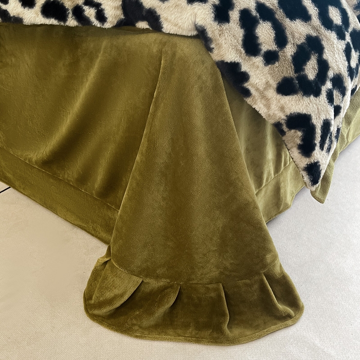 91家纺网 家纺一手货源 找家纺 仟网汇 2025新款兔毛绒法式宽边四件套牛奶绒 豹纹茶绿