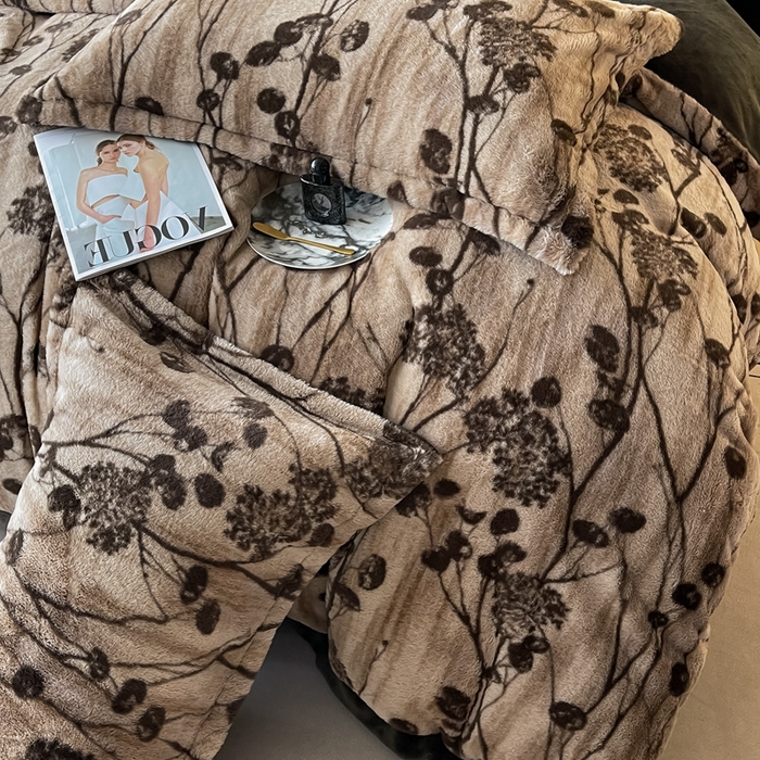 91家纺网 家纺一手货源 找家纺 仟网汇 2025新款兔毛绒法式宽边四件套牛奶绒 陌上花开