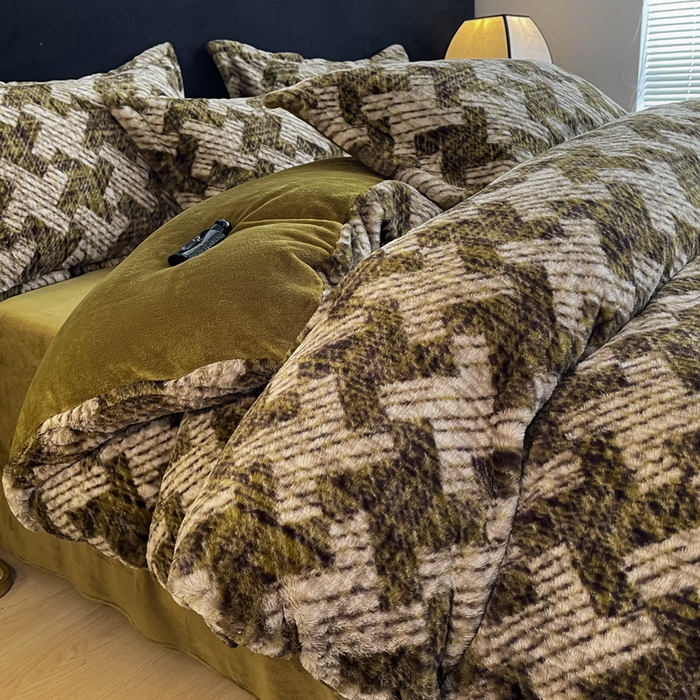 91家纺网 家纺一手货源 找家纺 仟网汇 2025新款兔毛绒法式宽边四件套牛奶绒 绿影阑珊