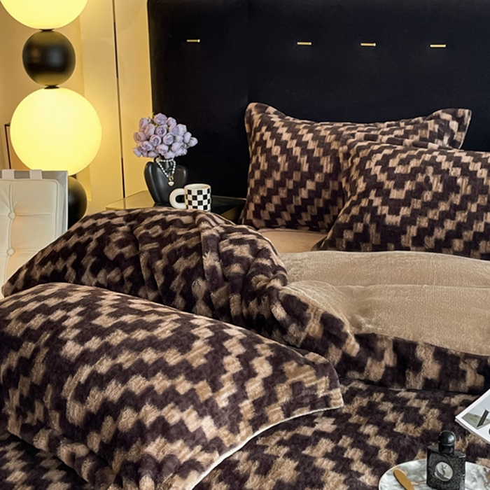 91家纺网 家纺一手货源 找家纺 仟网汇 2025新款兔毛绒法式宽边四件套牛奶绒 南法假日