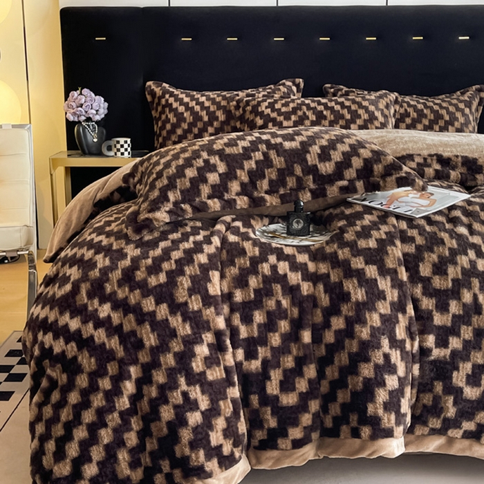 91家纺网 家纺一手货源 找家纺 仟网汇 2025新款兔毛绒法式宽边四件套牛奶绒 南法假日