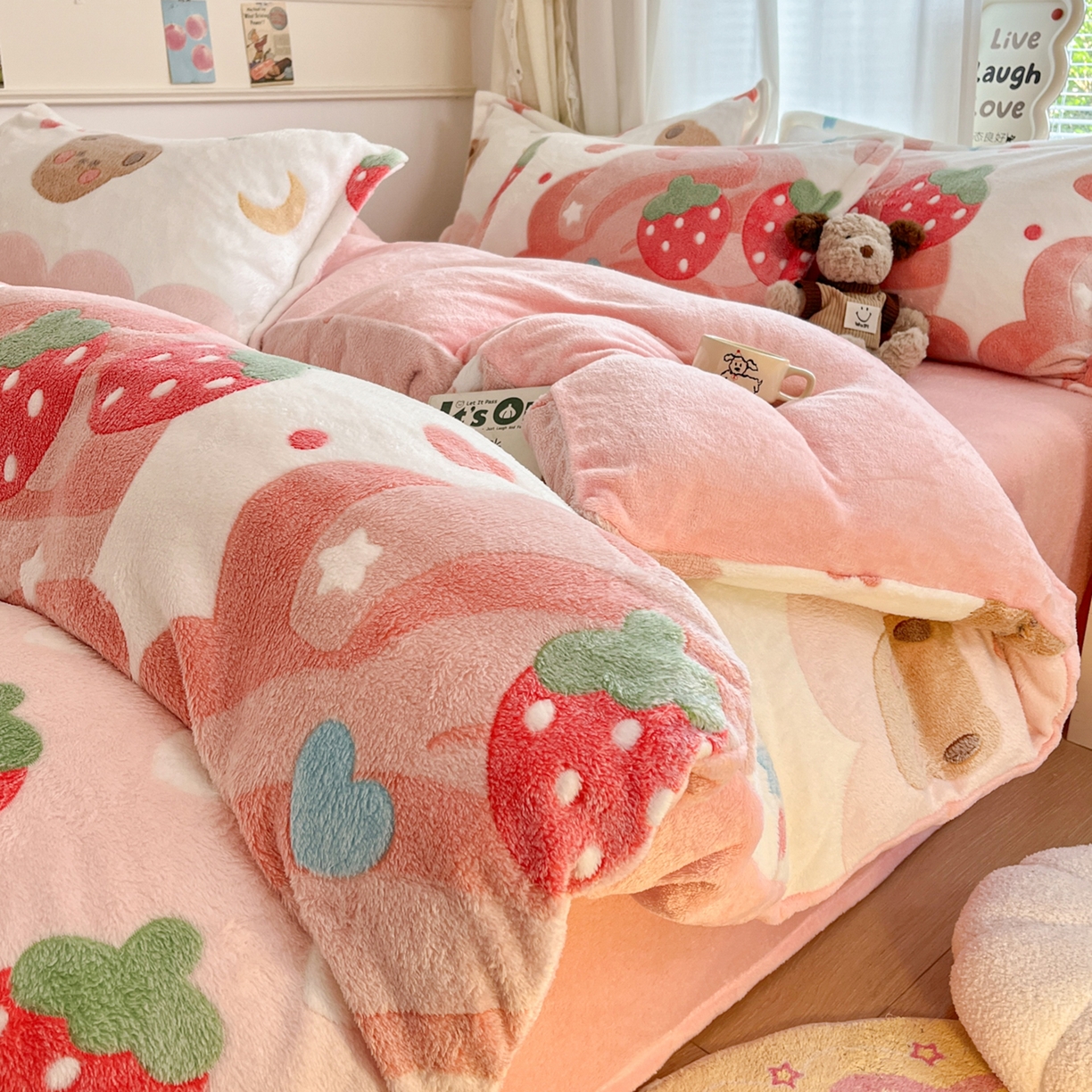 91家纺网 家纺一手货源 找家纺 （总）川悦生活 2025新款立体雪花绒印花大床四件套系列一场景二