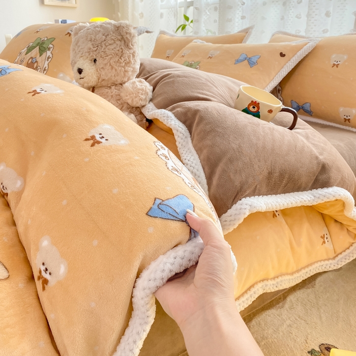 91家纺网 家纺一手货源 找家纺 （总）阿亮家纺 2025新款高克重大包边菠萝格牛奶绒活性印染四件套