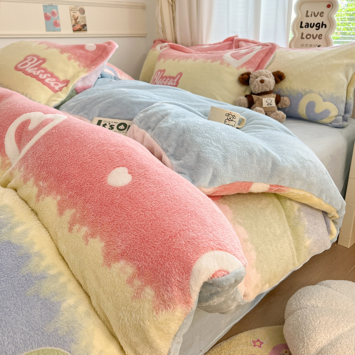 91家纺网 家纺一手货源 找家纺 （总）川悦生活 2025新款立体雪花绒印花大床四件套系列一场景二