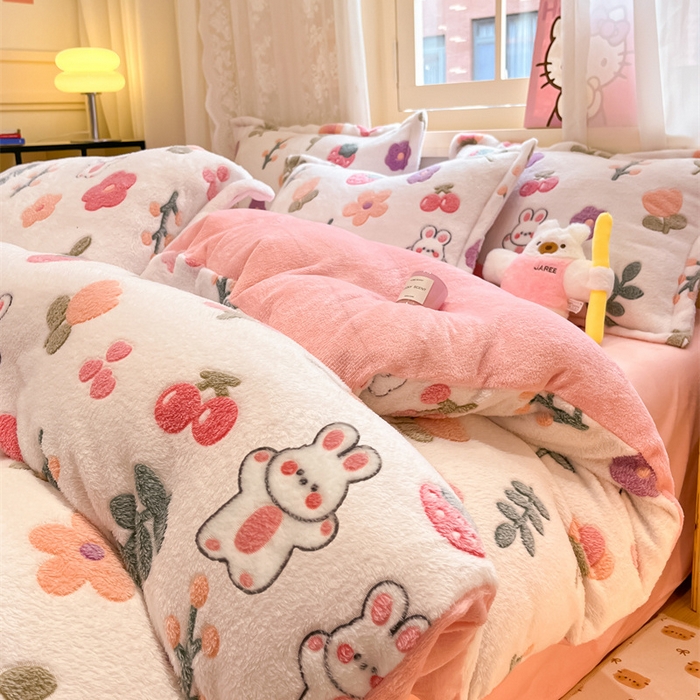 91家纺网 家纺一手货源 找家纺 （总）川悦生活 2025新款立体雪花绒印花大床四件套系列一场景二