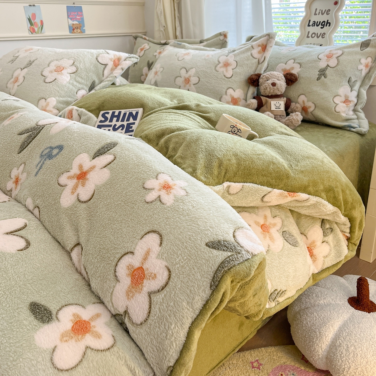 91家纺网 家纺一手货源 找家纺 （总）川悦生活 2025新款立体雪花绒印花大床四件套系列一场景二