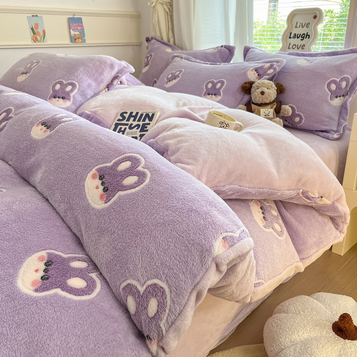 91家纺网 家纺一手货源 找家纺 （总）川悦生活 2025新款立体雪花绒印花大床四件套系列一场景二