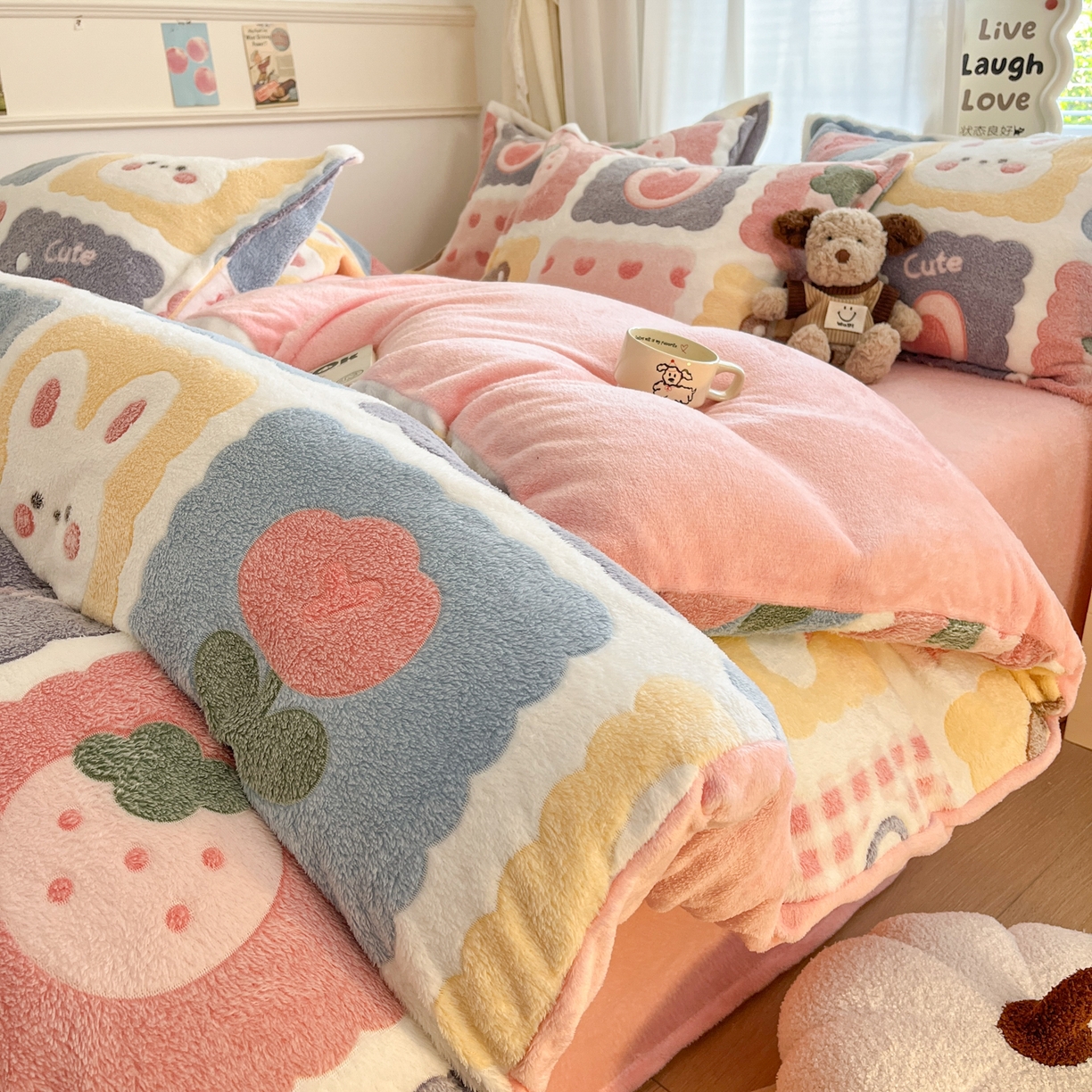 91家纺网 家纺一手货源 找家纺 （总）川悦生活 2025新款立体雪花绒印花大床四件套系列一场景二