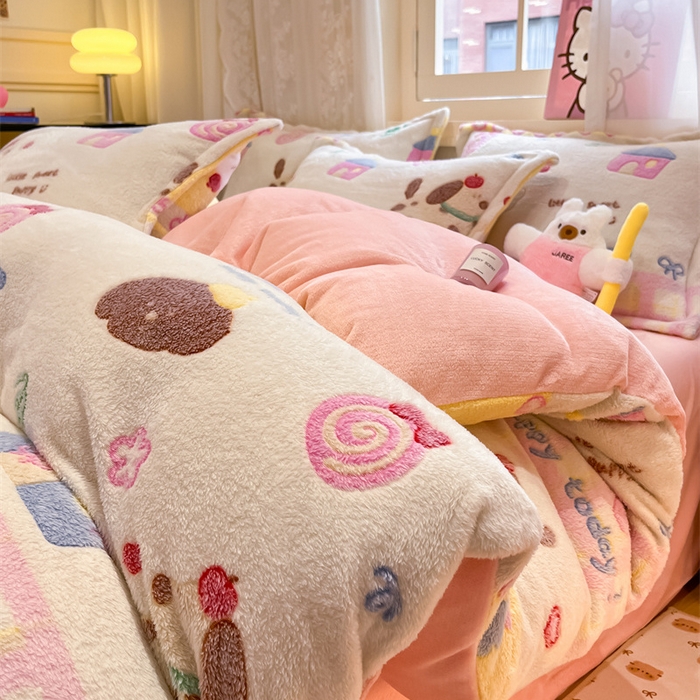 91家纺网 家纺一手货源 找家纺 （总）川悦生活 2025新款立体雪花绒印花大床四件套系列一场景二