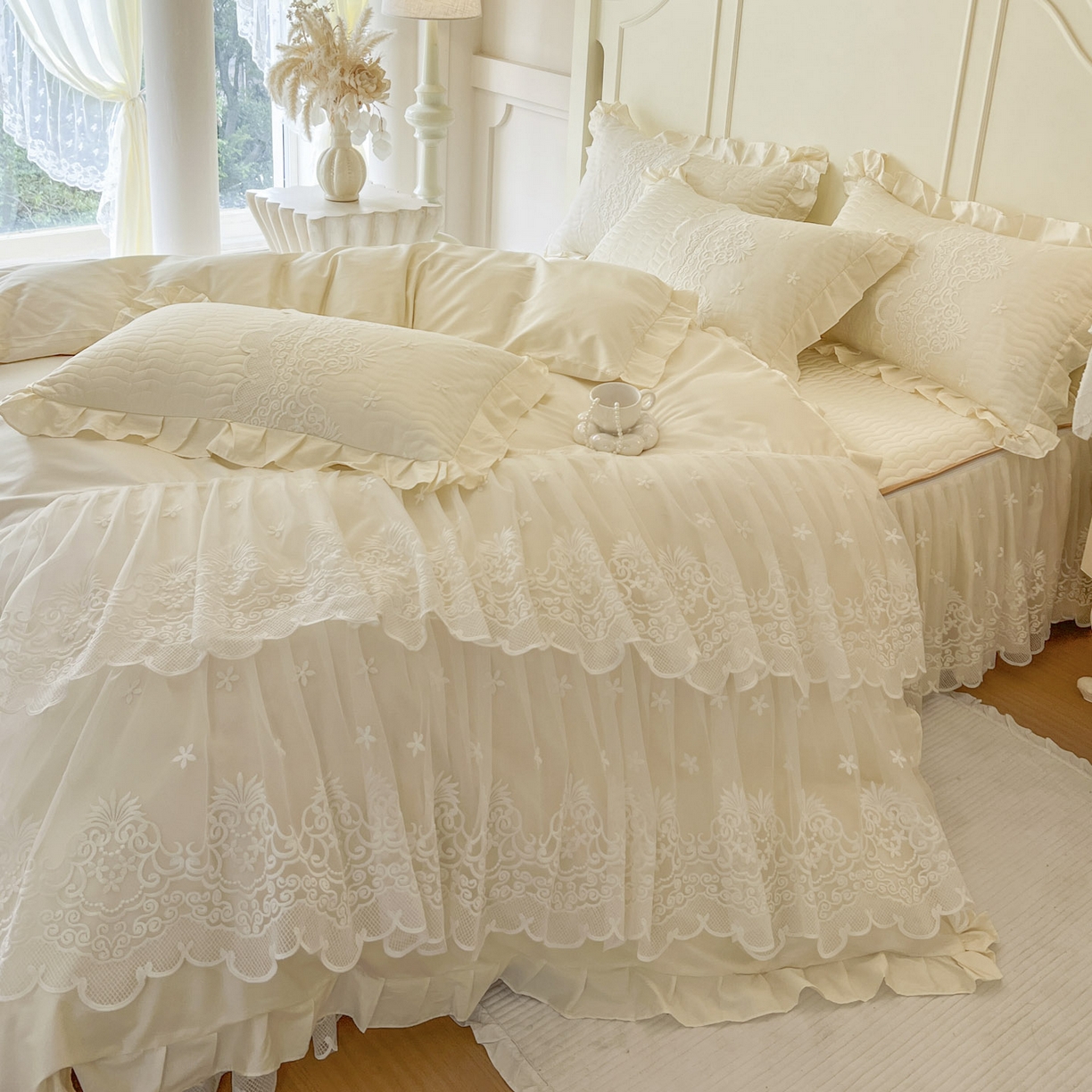 91家纺网 家纺一手货源 找家纺 恋尚 2025新款60S贡缎长绒棉全棉纯棉拉链可拆卸单被套床笠款单床裙床裙单品-曼莉系列 控价170起！ 曼莉-奶油黄