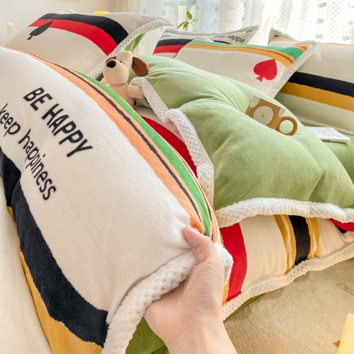 91家纺网 家纺一手货源 找家纺 （总）阿亮家纺 2025新款高克重大包边菠萝格牛奶绒活性印染四件套