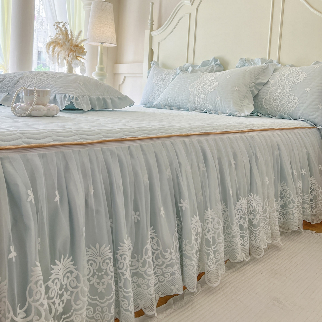 91家纺网 家纺一手货源 找家纺 恋尚 2025新款60S贡缎长绒棉全棉纯棉拉链可拆卸单被套床笠款单床裙床裙单品-曼莉系列 控价170起！ 曼莉-清新蓝