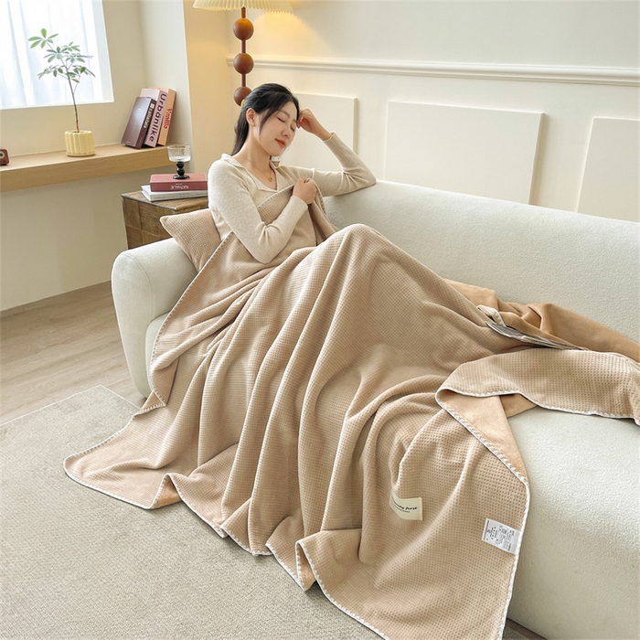 91家纺网 家纺一手货源 找家纺 澳梵家居 2025新款华夫格绒四季毯毛毯 香槟咖