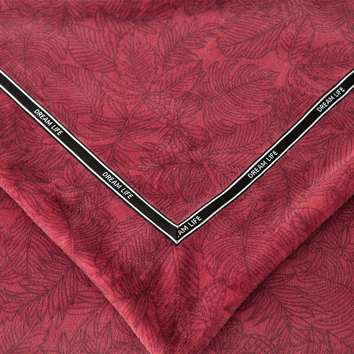 91家纺网 家纺一手货源 找家纺 妮恒美家纺 2025新款高克重牛奶绒刺绣四件套-山茶花-安哥拉红