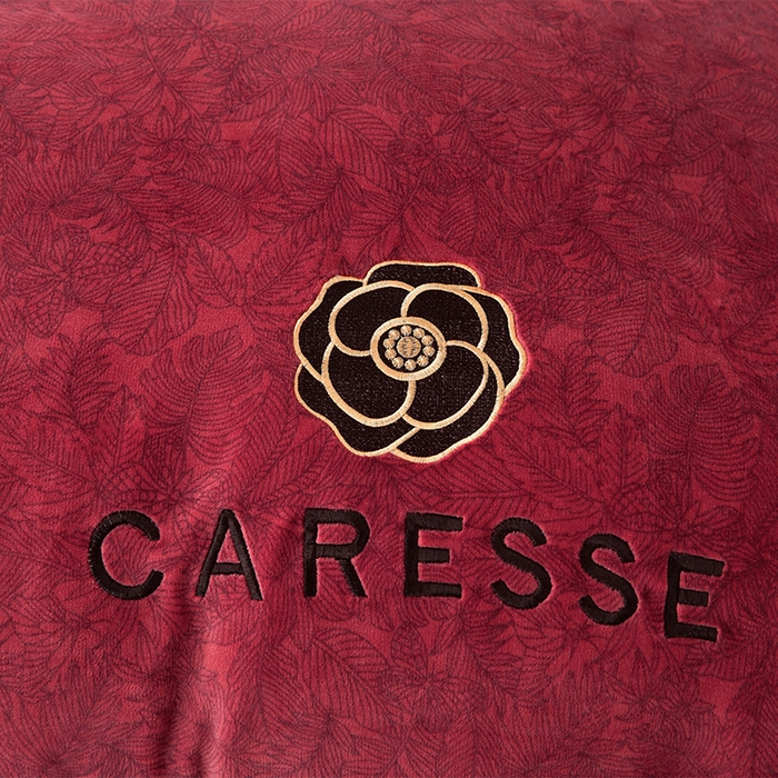 91家纺网 家纺一手货源 找家纺 妮恒美家纺 2025新款高克重牛奶绒刺绣四件套-山茶花-安哥拉红