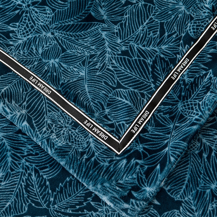 91家纺网 家纺一手货源 找家纺 妮恒美家纺 2025新款高克重牛奶绒刺绣四件套-山茶花-藏蓝黑